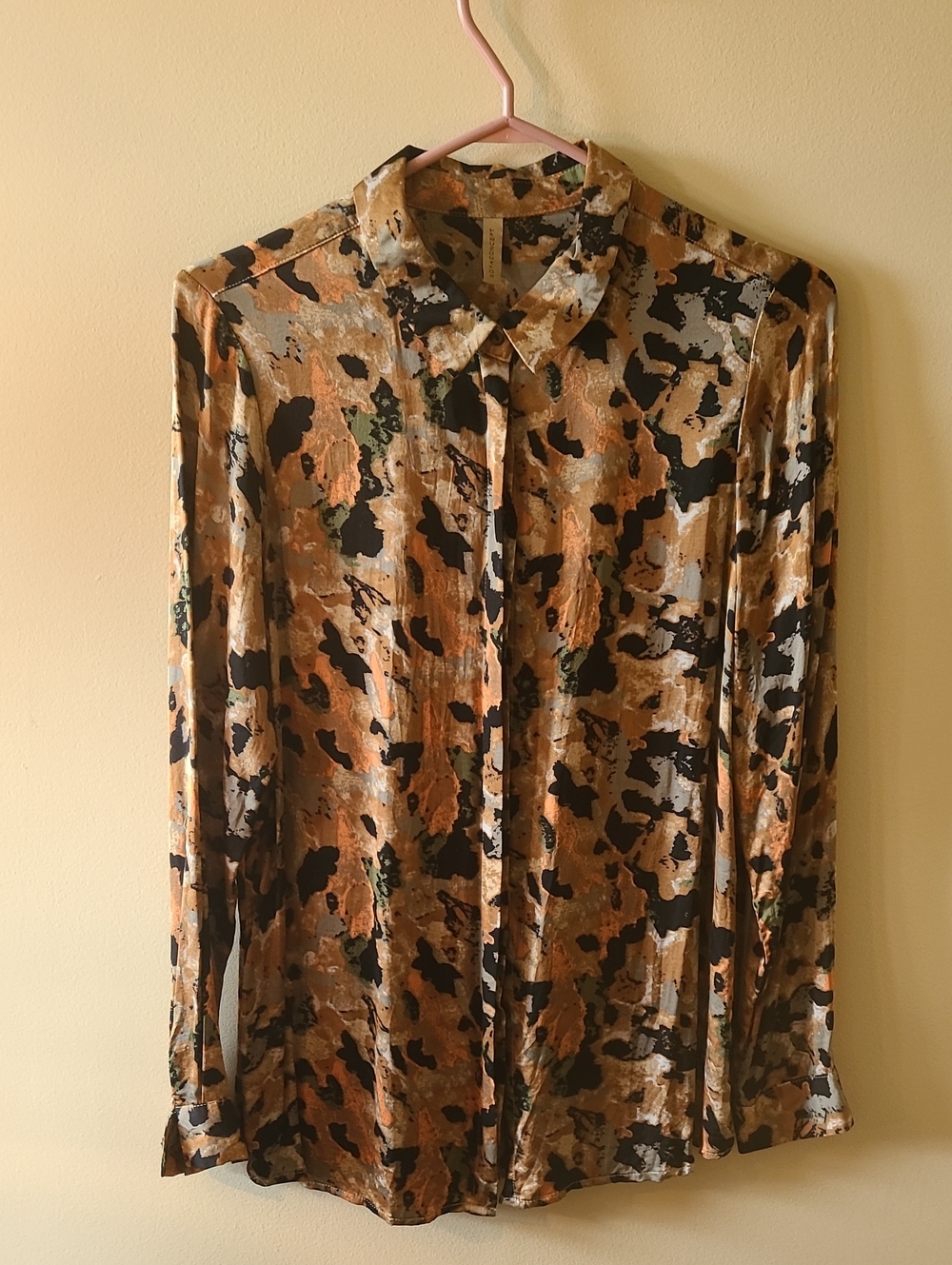 Abstract Print Button-Up Blouse in Metallic Brown & Black